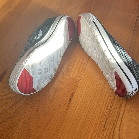 converse - Picture 2 of 4